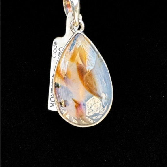 Jewelry - Elegant 925 silver Montana Agate Teardrop Pendant Necklace